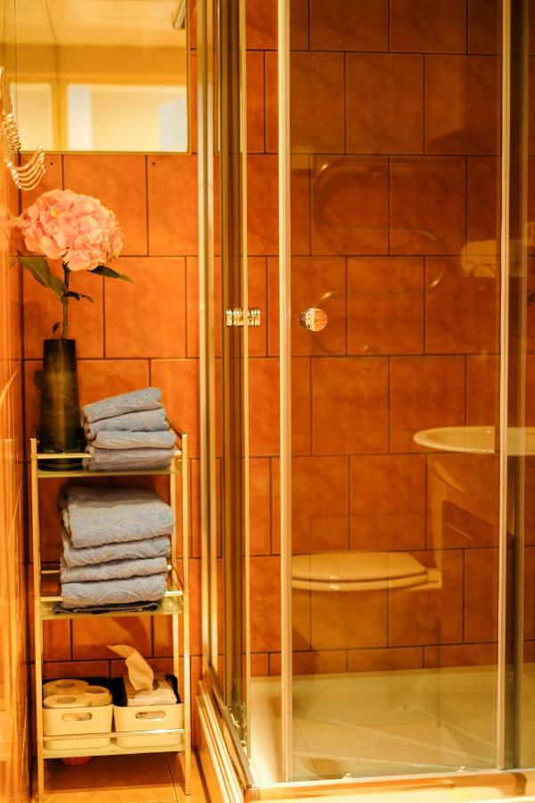 Ohtu Poik 2 City Center Basement Apartment Apartment Parnu